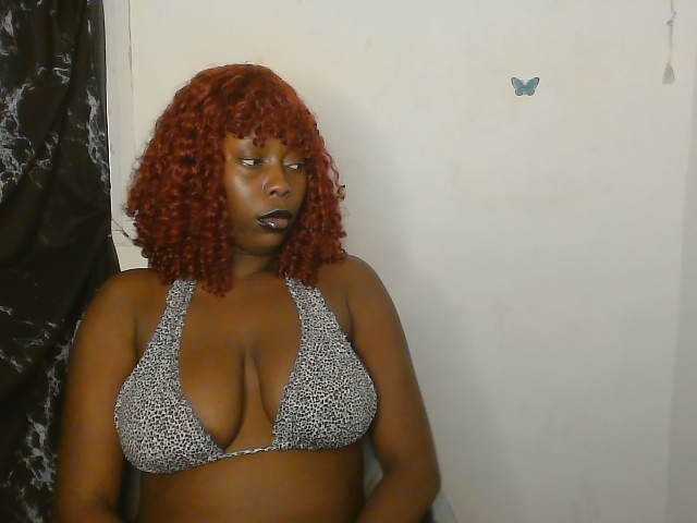 Strip-me-naked live cam on BongaCams