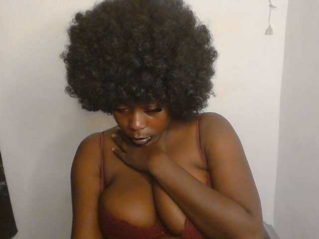 Strip-me-naked live cam on BongaCams