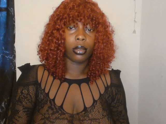 Strip-me-naked live cam on BongaCams