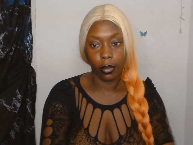Strip-me-naked live webcam show