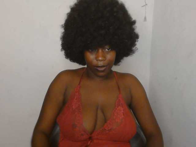 Strip-me-naked live cam on BongaCams