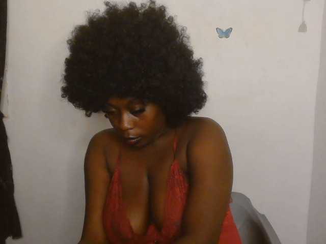 Strip-me-naked live cam on BongaCams