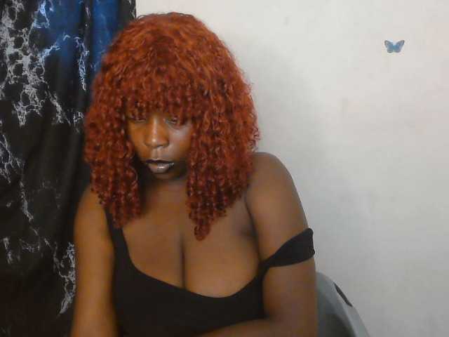 Strip-me-naked live cam on BongaCams