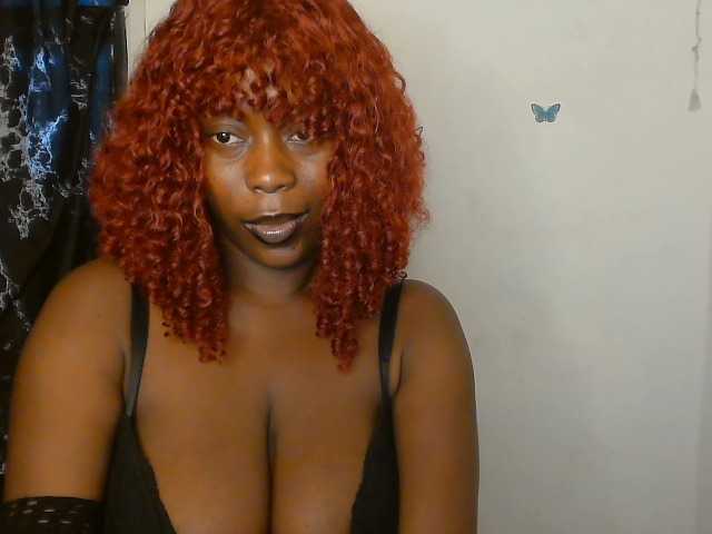 Strip-me-naked live cam on BongaCams