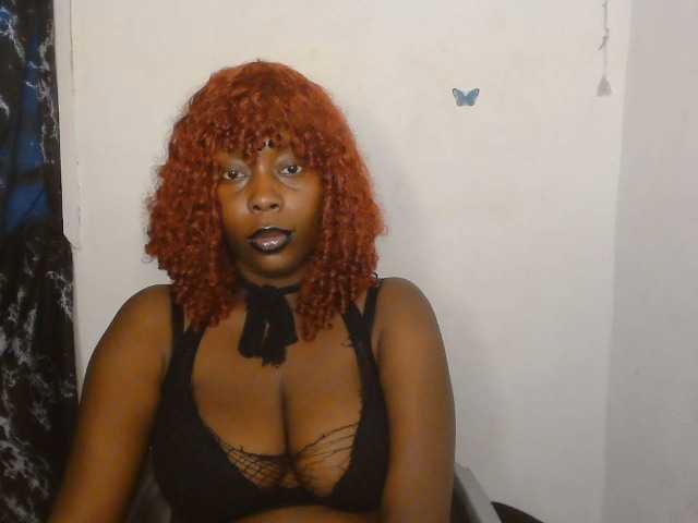 Strip-me-naked live cam on BongaCams