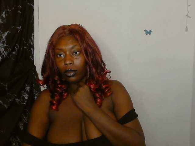 Strip-me-naked live cam on BongaCams