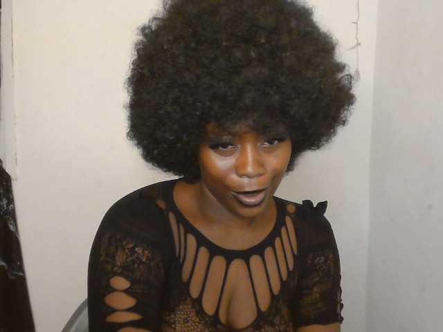 Strip-me-naked live cam on BongaCams