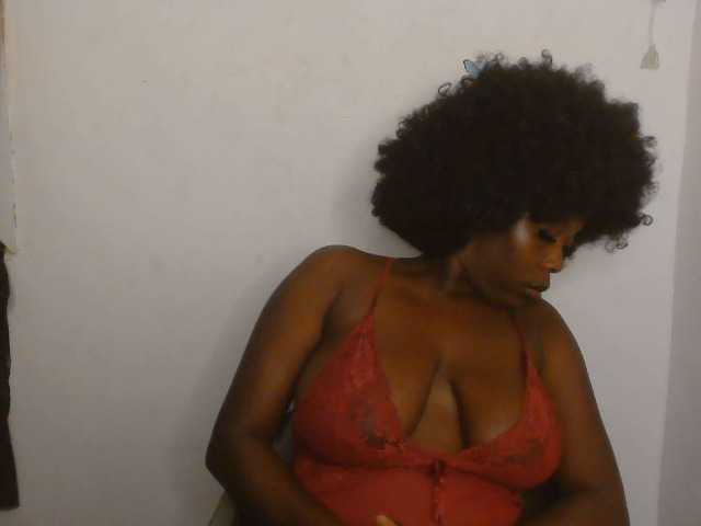 Strip-me-naked live cam on BongaCams