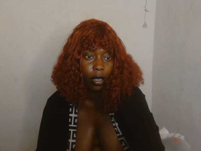 Strip-me-naked live cam on BongaCams