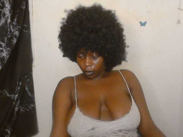 Strip-me-naked live cam on BongaCams
