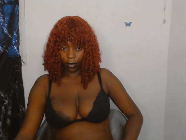Strip-me-naked live cam on BongaCams