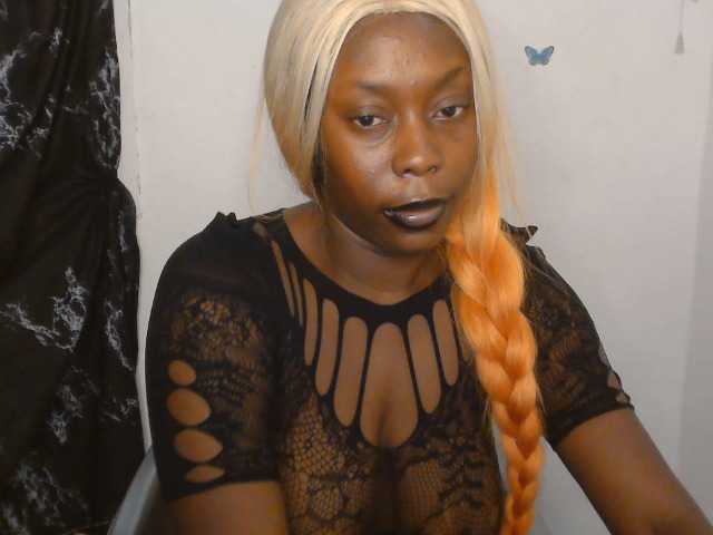 Strip-me-naked live webcam show