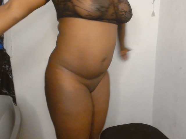 Strip-me-naked live cam on BongaCams