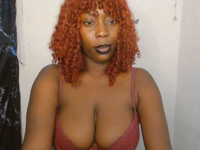 Strip-me-naked live cam on BongaCams