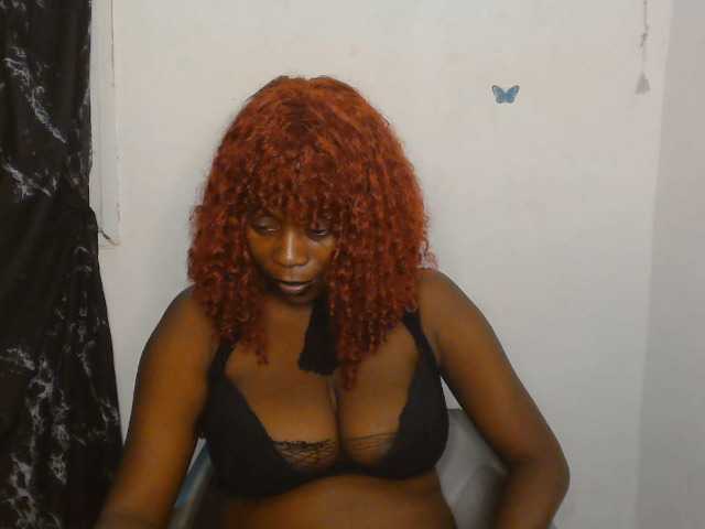 Strip-me-naked live cam on BongaCams