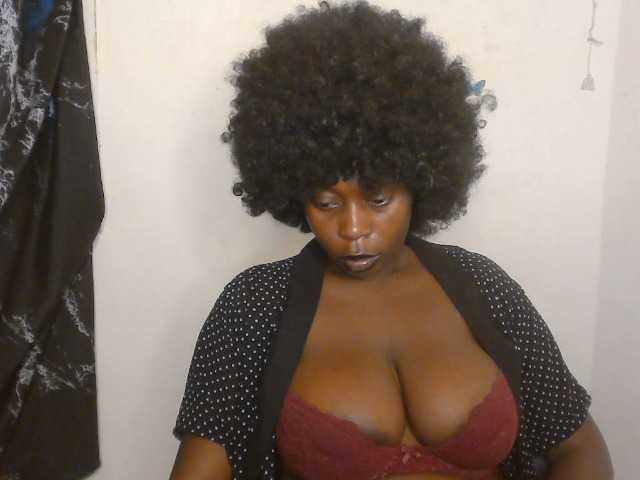 Strip-me-naked live cam on BongaCams