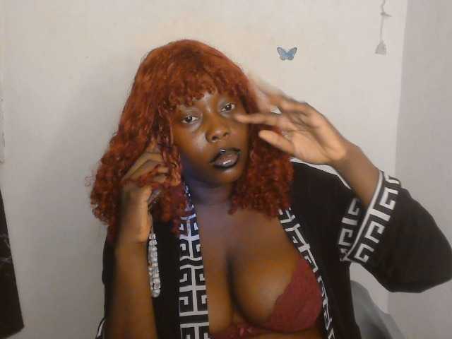 Strip-me-naked live cam on BongaCams