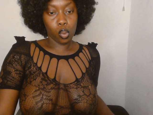 Strip-me-naked live cam on BongaCams