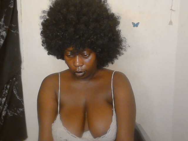 Strip-me-naked live cam on BongaCams