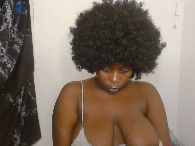 Strip-me-naked live cam on BongaCams