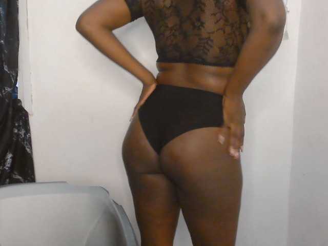 Strip-me-naked live cam on BongaCams