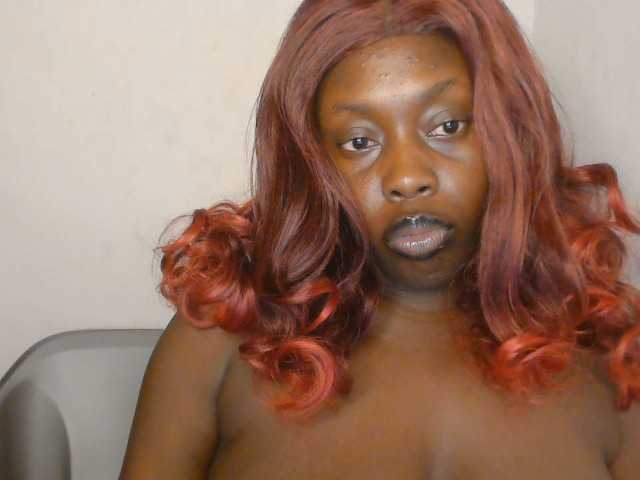Strip-me-naked live cam on BongaCams