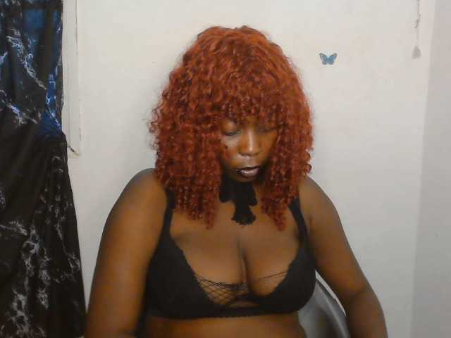 Strip-me-naked live cam on BongaCams