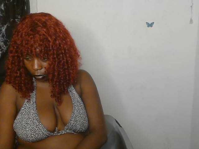 Strip-me-naked live cam on BongaCams