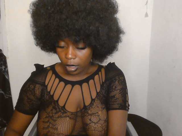 Strip-me-naked live cam on BongaCams