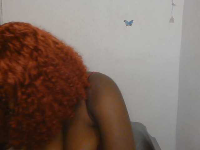 Strip-me-naked live cam preview