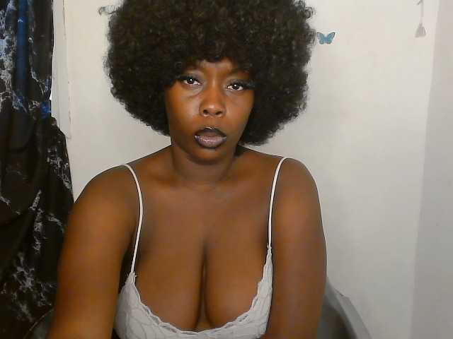 Strip-me-naked live cam on BongaCams