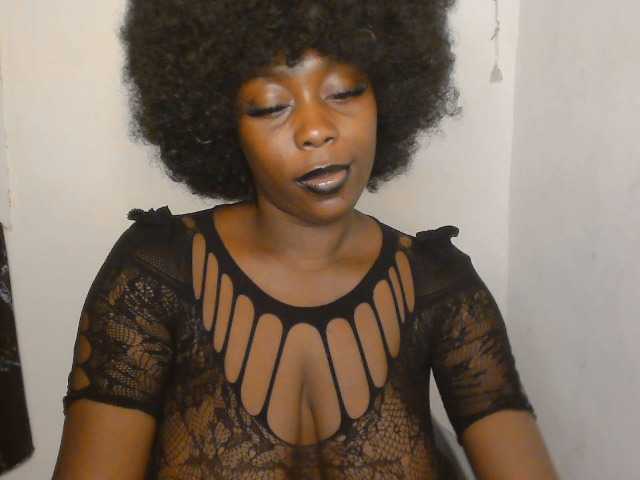 Strip-me-naked live cam on BongaCams