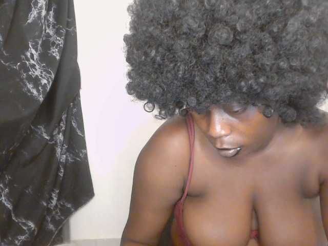 Strip-me-naked live cam on BongaCams