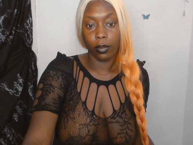 Strip-me-naked live cam on BongaCams