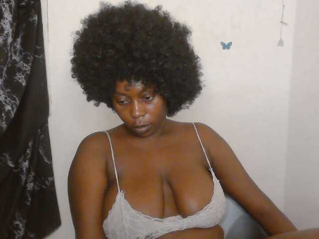 Strip-me-naked live cam on BongaCams