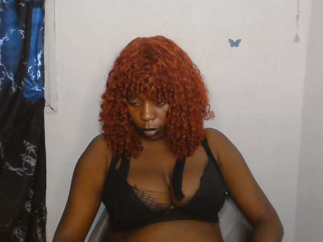 Strip-me-naked live cam on BongaCams