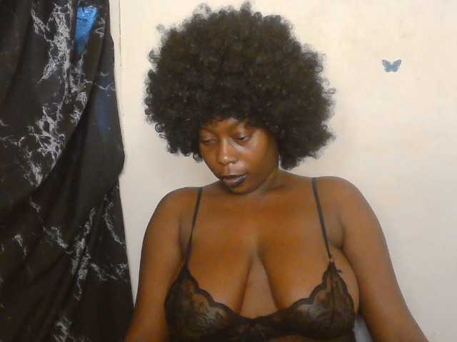 Strip-me-naked live cam on BongaCams