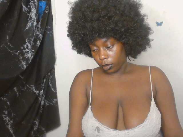 Strip-me-naked live cam on BongaCams