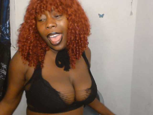 Strip-me-naked live cam on BongaCams