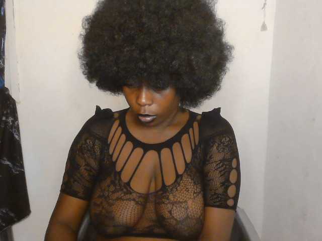 Strip-me-naked live cam on BongaCams