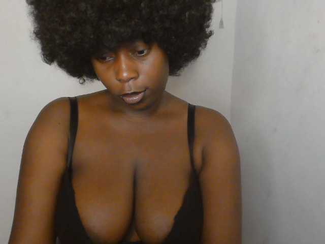 Strip-me-naked live cam on BongaCams
