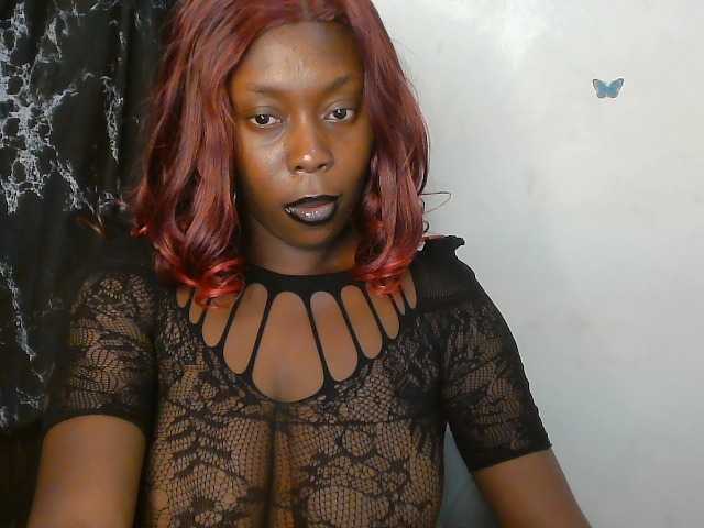 Strip-me-naked live cam on BongaCams