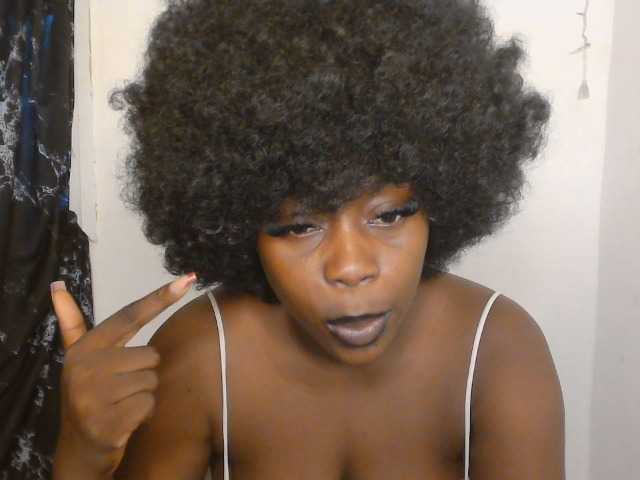 Strip-me-naked live cam on BongaCams