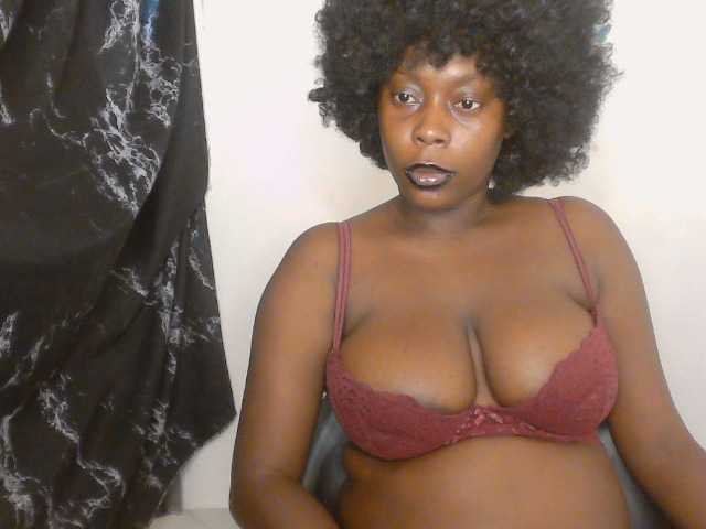 Strip-me-naked live cam on BongaCams