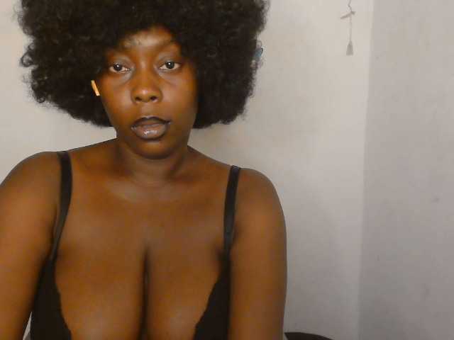 Strip-me-naked live cam on BongaCams
