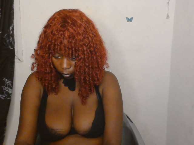 Strip-me-naked live cam on BongaCams