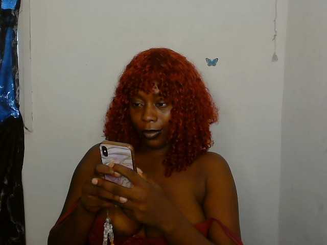 Strip-me-naked live cam on BongaCams