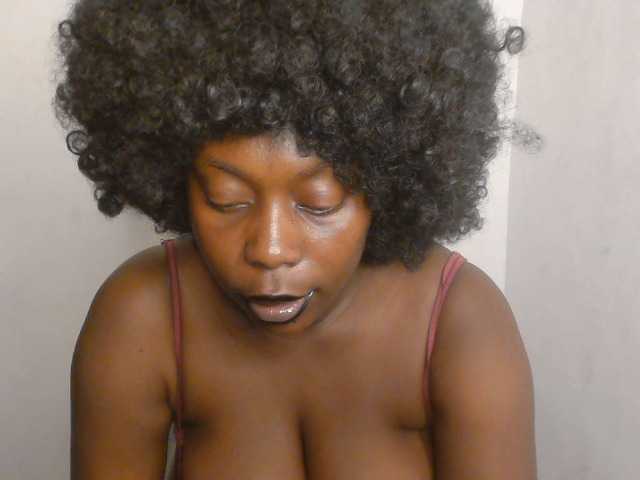 Strip-me-naked live cam on BongaCams