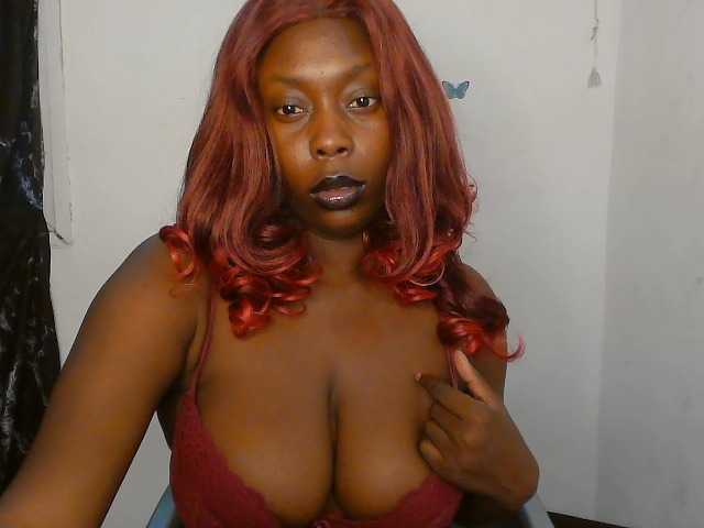 Strip-me-naked live cam on BongaCams