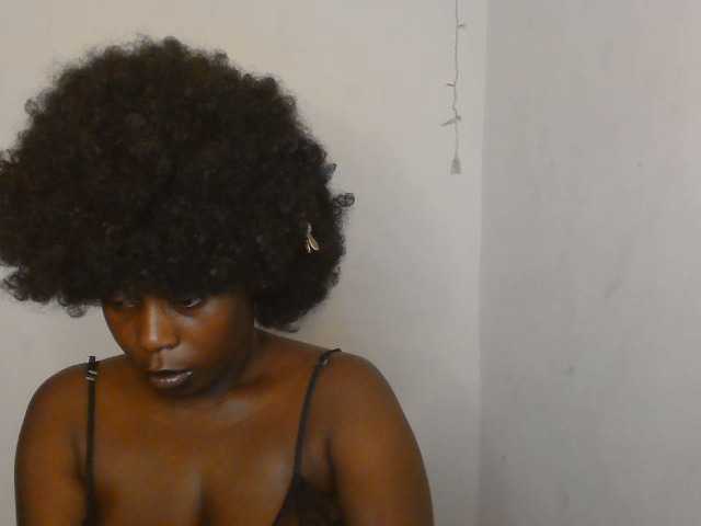 Strip-me-naked live cam on BongaCams
